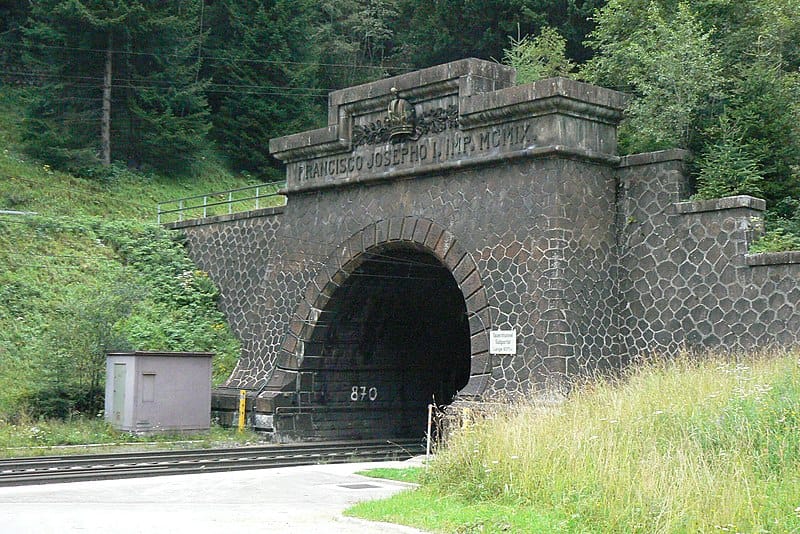 Licht an der Tunnelbaustelle: ÖBB Tauerntunnel im Zeitplan